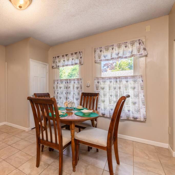 Entire House 3 Bedroom Twin Cities, Specious, Entire House, Ac Saint Paul Exterior photo